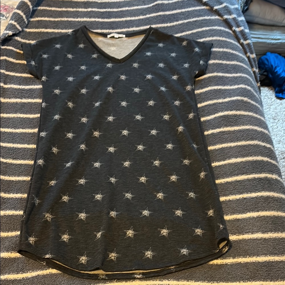 Black Star Patterned V-Neck T-Shirt dress